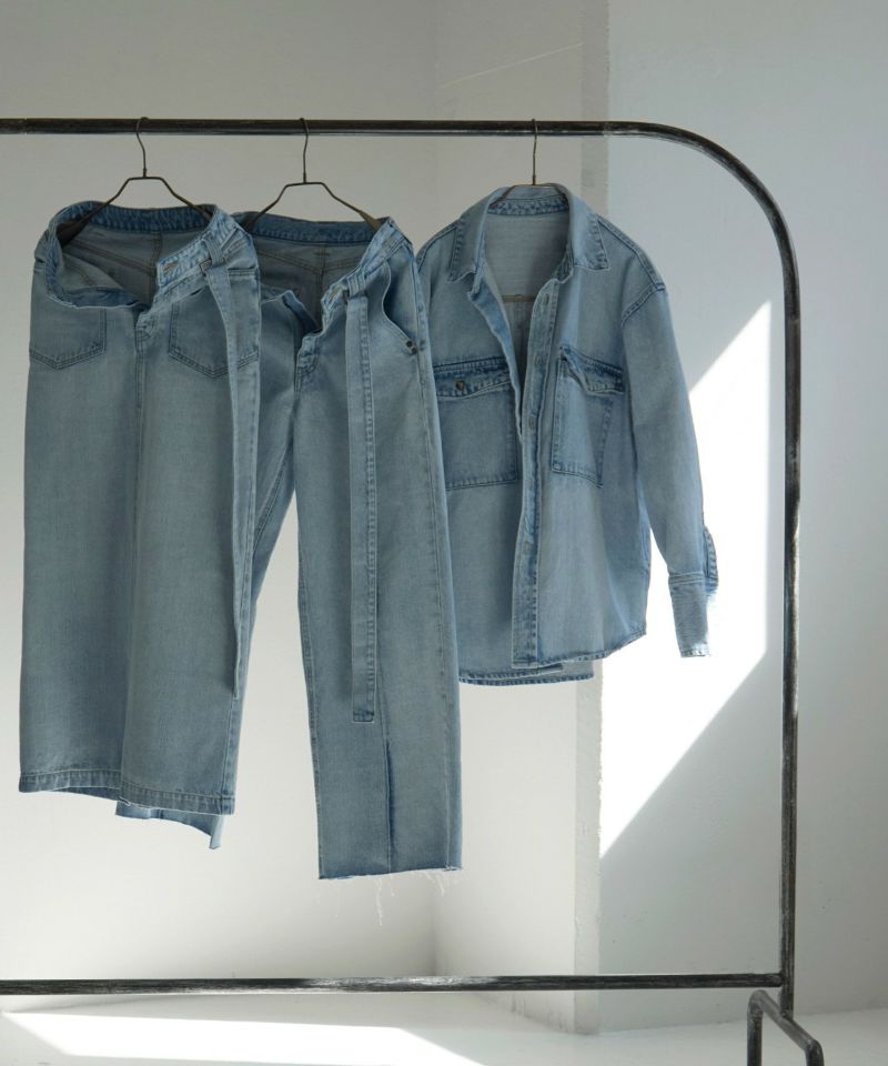 ICE Bleach Pintuck Semiwide Jeans | MIELI INVARIANT