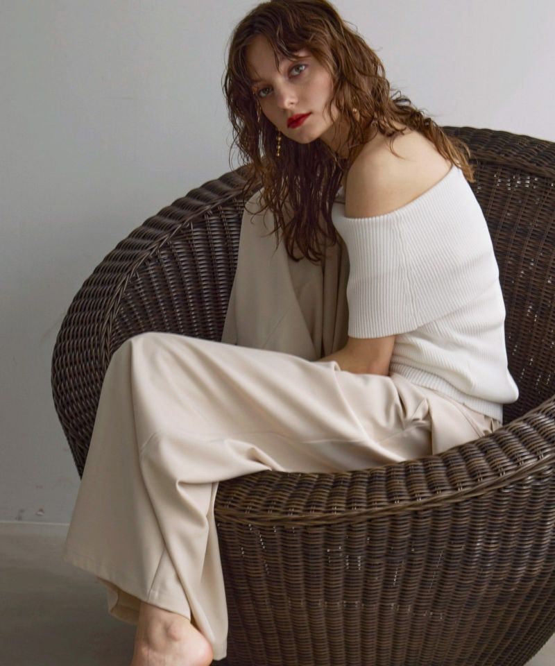 人気ブランド 海外通販 - 国内入手困難 Shoulder Off Lax Knit INVARIANT MIELI | Top ジャケット・アウター
